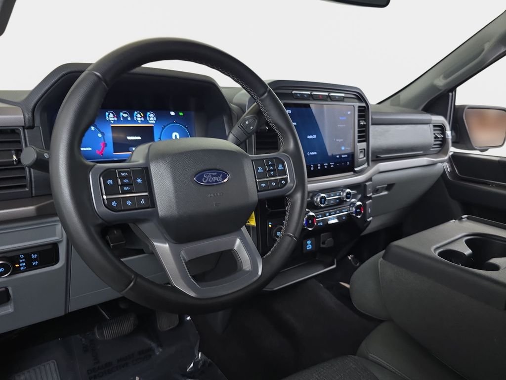 Used 2024 Oxford White Ford XLT image 18