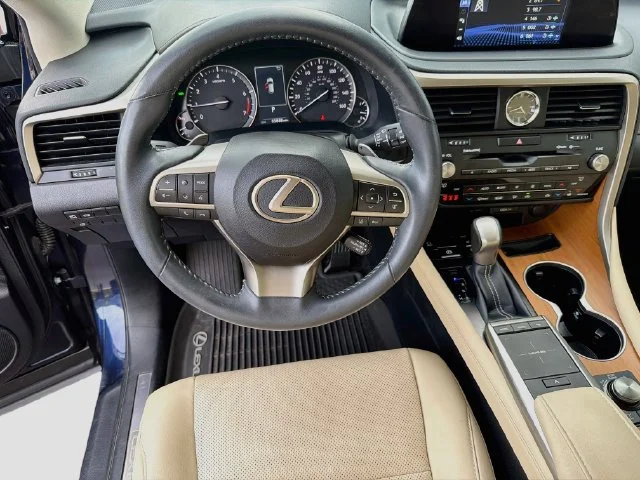 Used 2022  Lexus 350 image 21