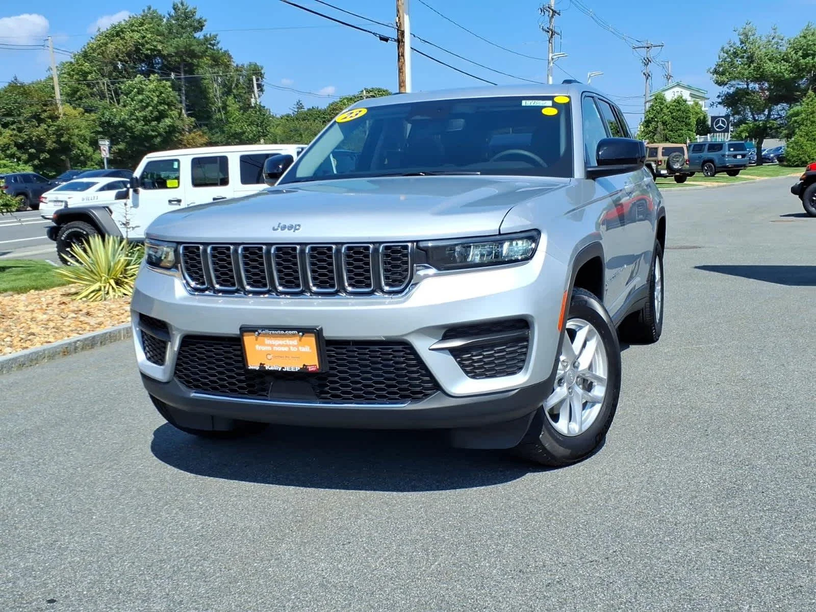 Certified Used 2023 Silver Zynith Jeep Laredo X image 2