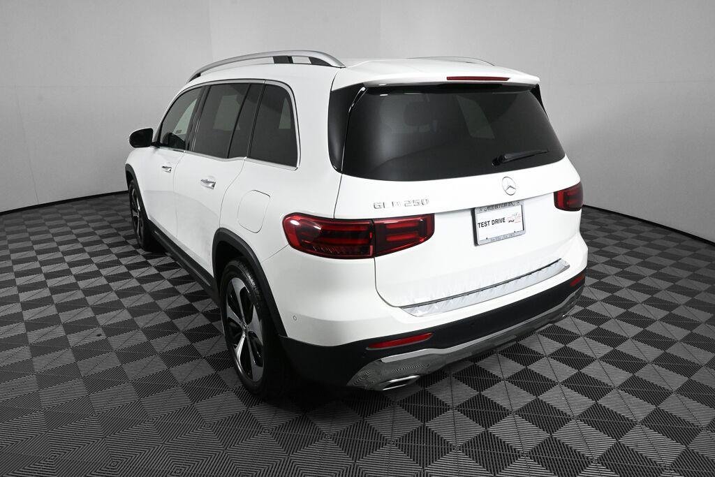 Used 2024 Polar White Mercedes-Benz GLB 250 image 4