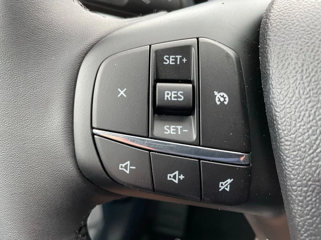 New 2026 OXFORD WHITE Ford XLT image 17