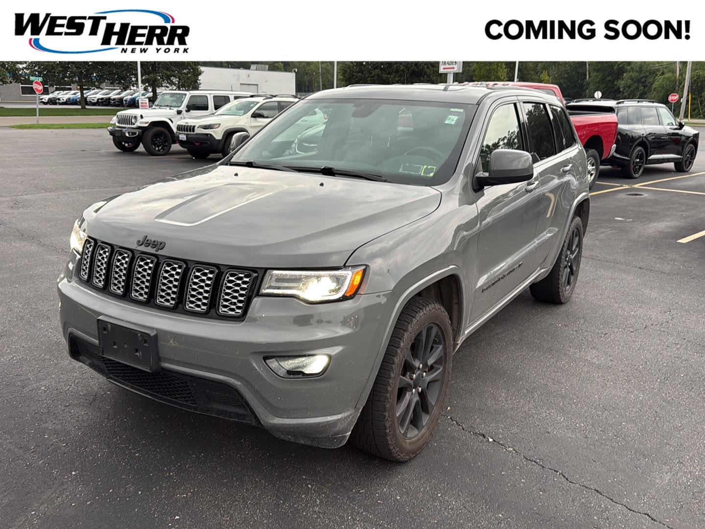 Used 2022 Sting-Gray Clearcoat Jeep Laredo X image 1