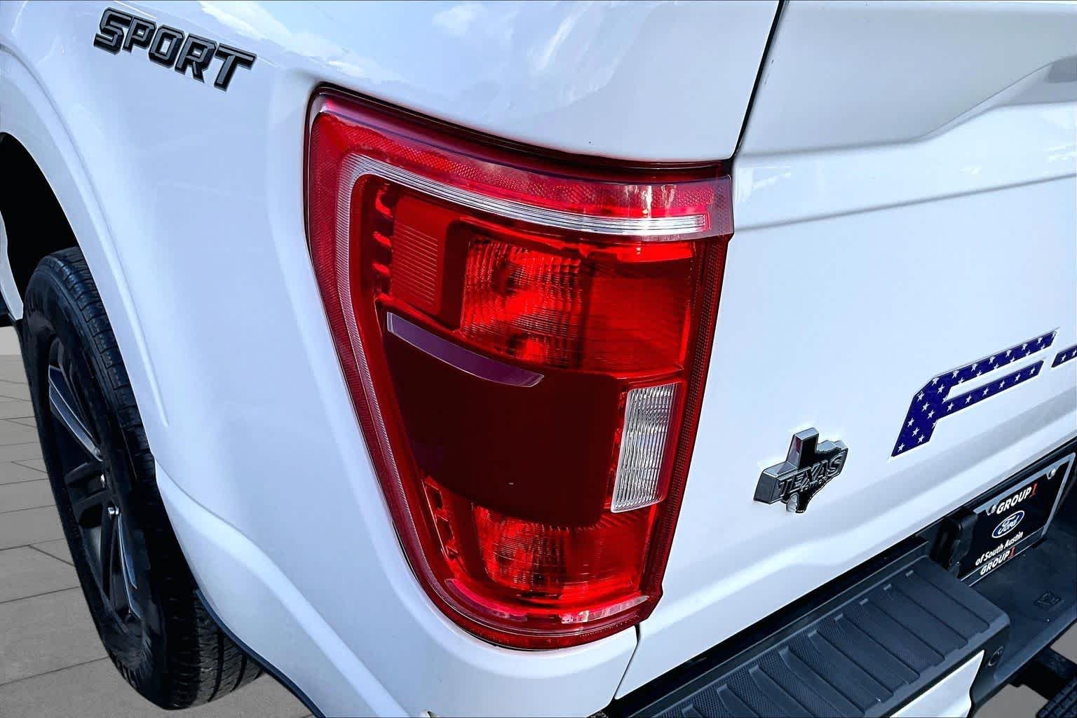 Used 2022 Oxford White Ford XLT image 30