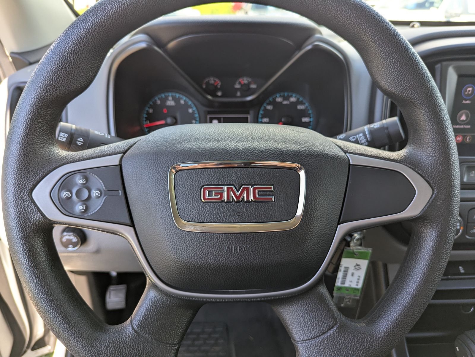 Used 2020 Summit White GMC Base image 33