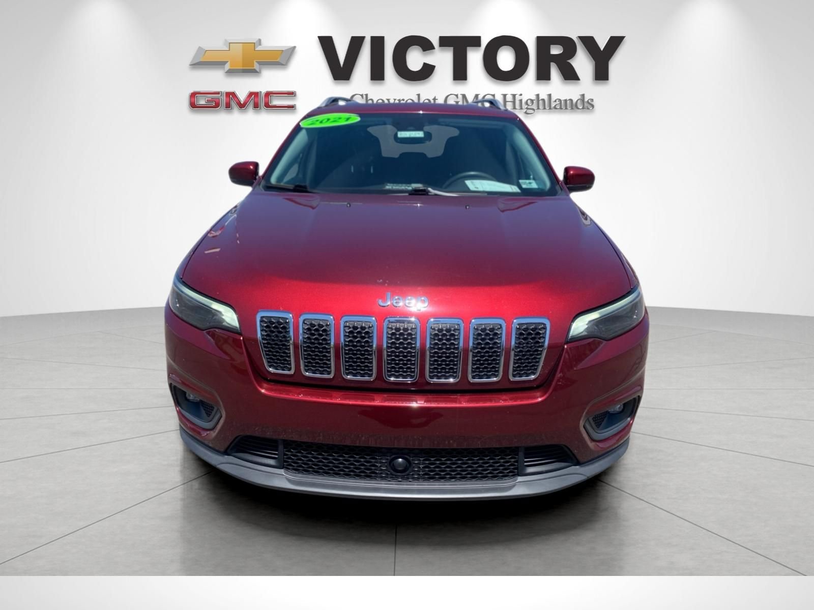 Used 2021 Red Jeep Latitude Lux image 8