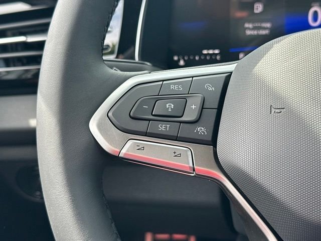 New 2026 Pure White Volkswagen 1.5T Sport image 38