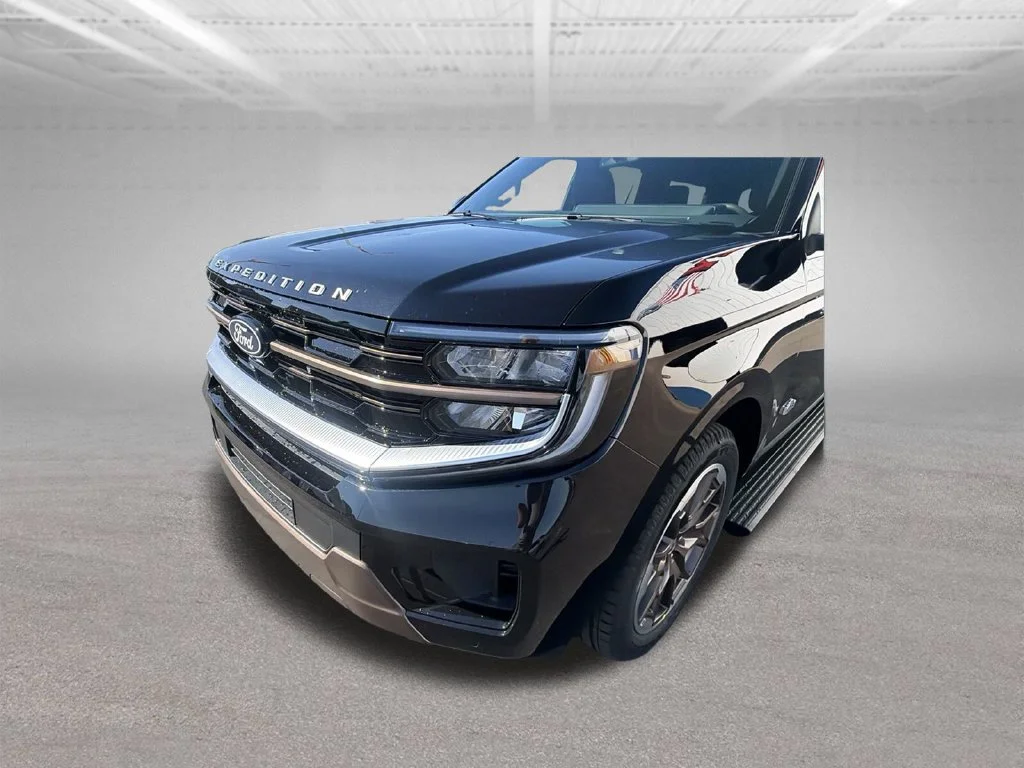 New 2027 Agate Black Metallic Ford MAX King Ranch® image 12