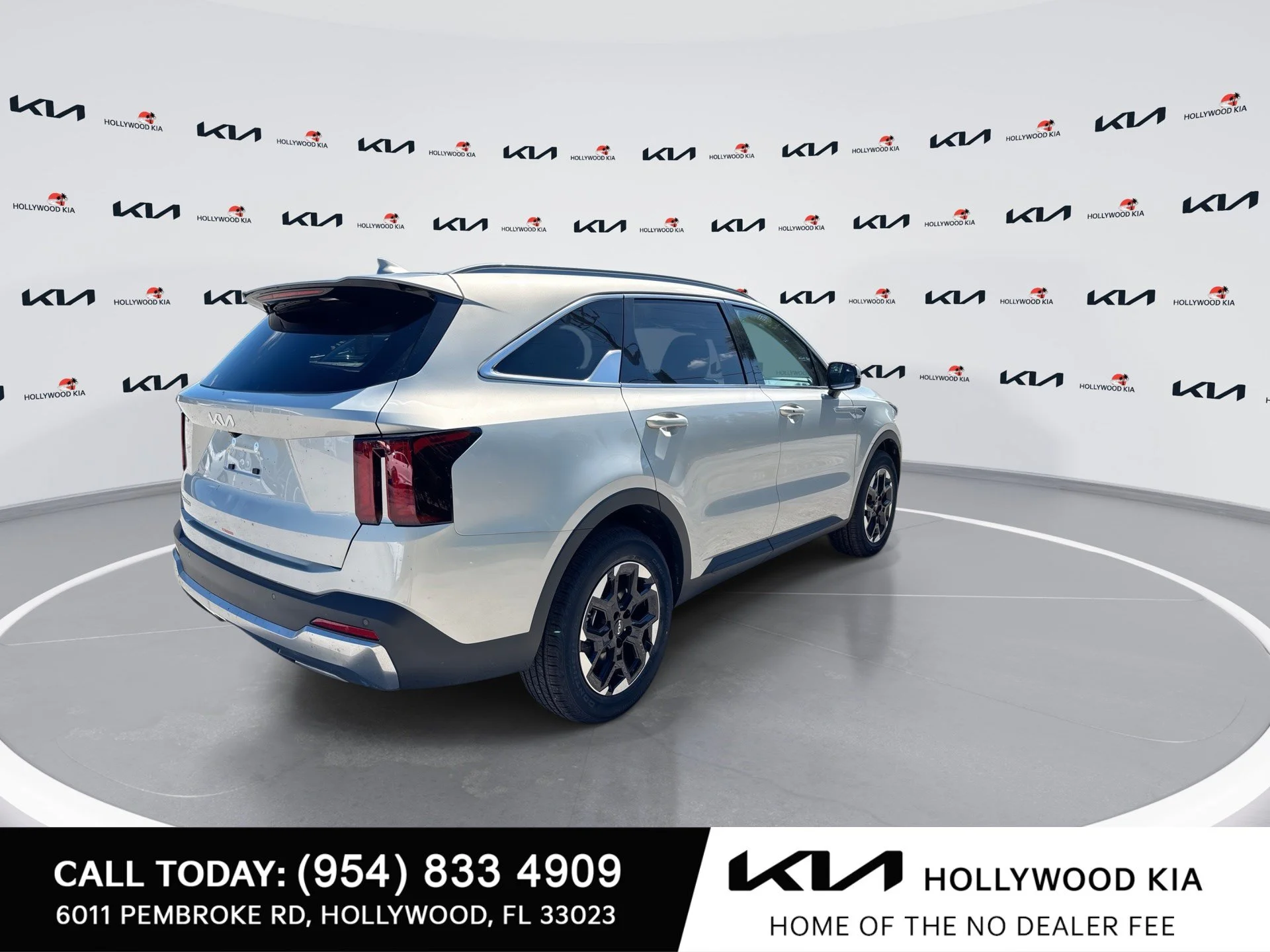 New 2026 Ivory Silver Kia S image 8