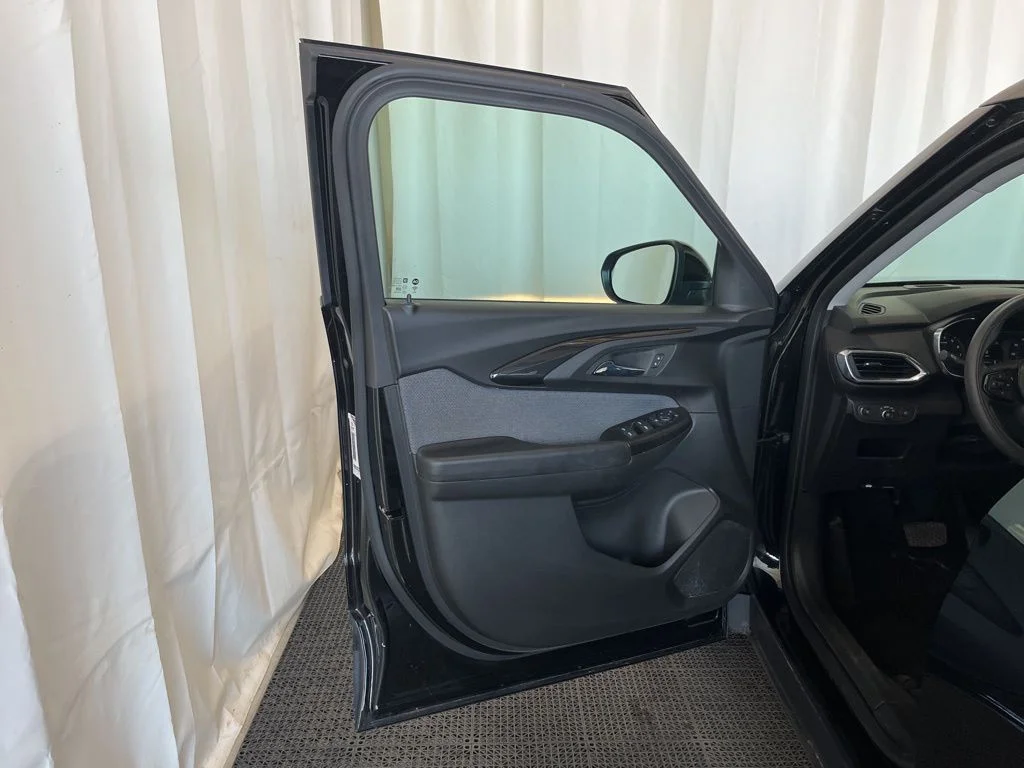 Used 2023 Black Chevrolet LT image 17