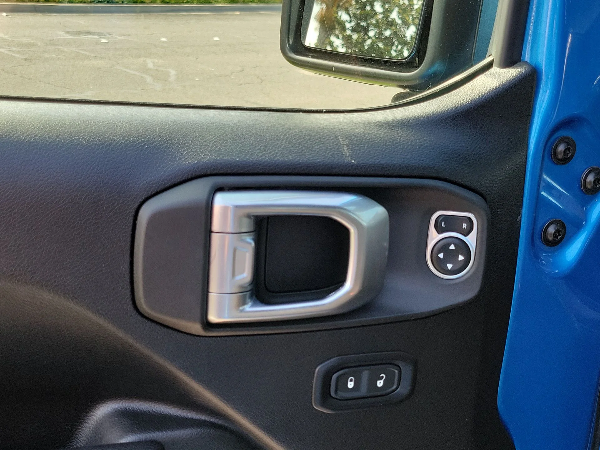 Certified Used 2022 Blue Jeep Mojave image 24