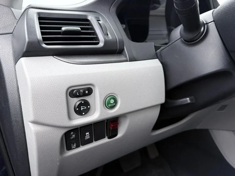 Used 2020  Honda EX-L Sport Utility 4D image 28