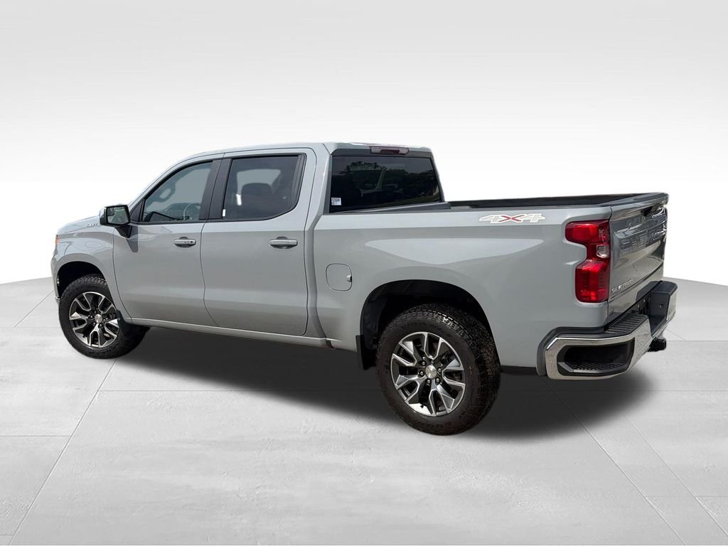Used 2024 Gray Chevrolet LT image 3