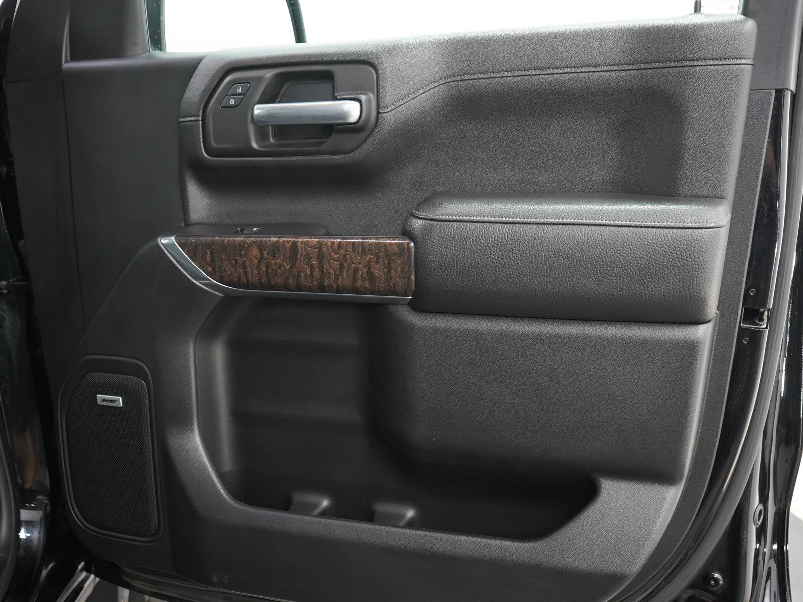 Used 2019 Black GMC Denali image 12