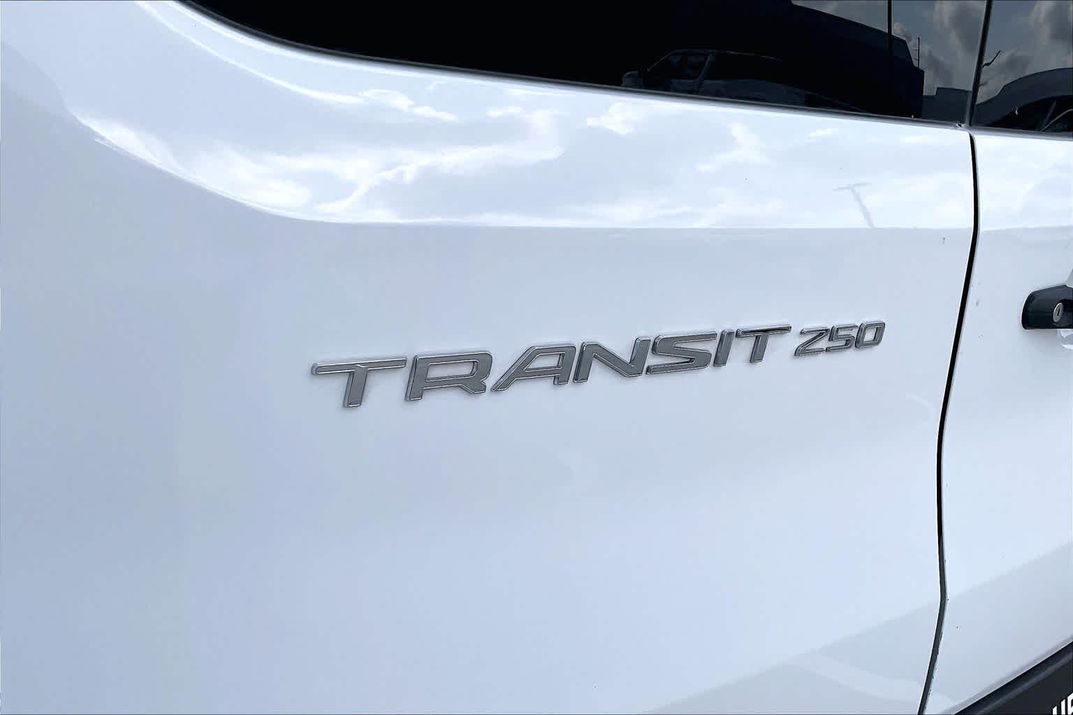 Used 2024 Oxford White Ford  image 27