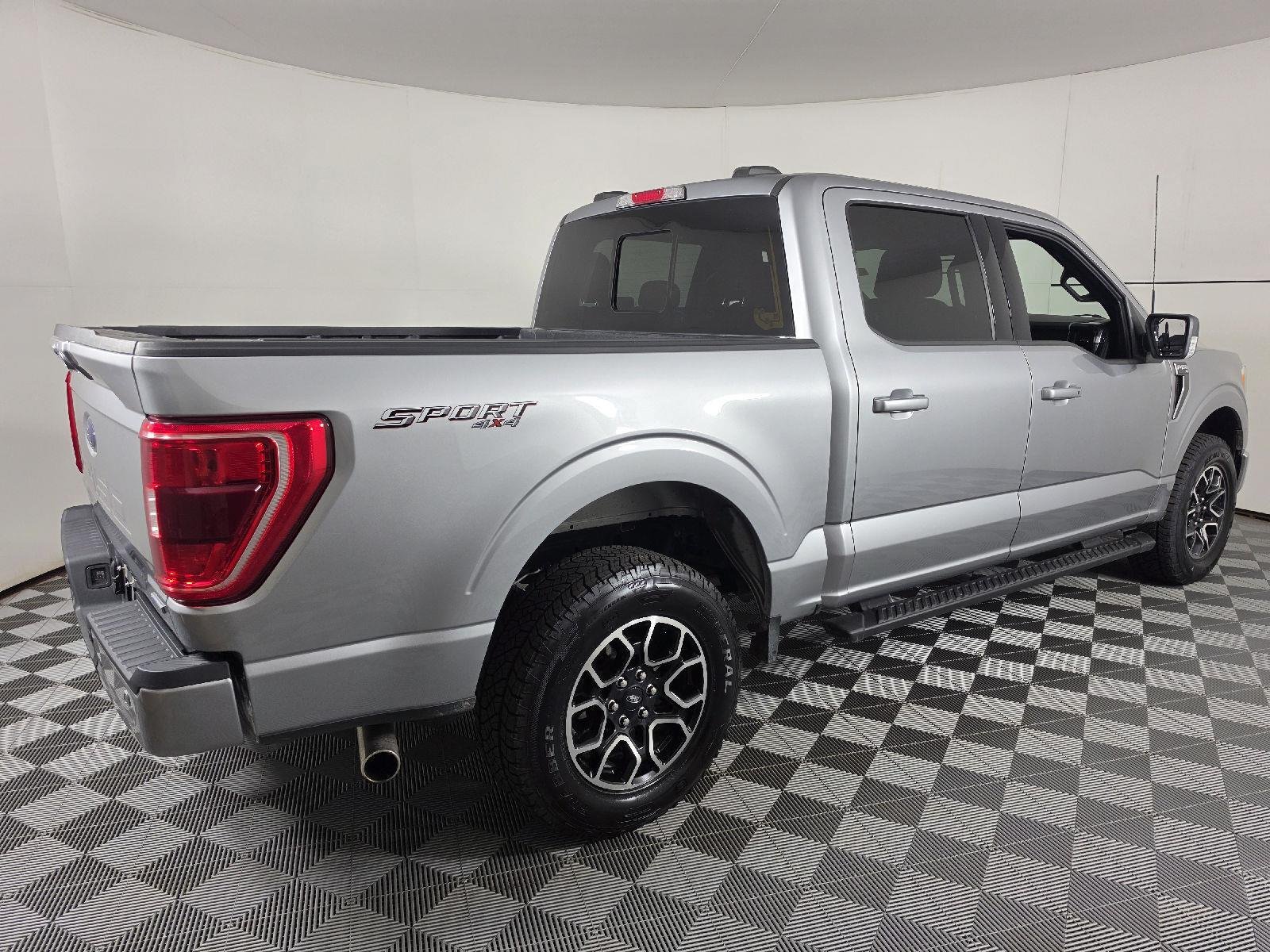 Used 2023 Iconic Silver Ford XLT image 10
