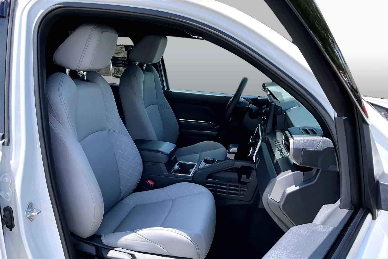 Used 2024 Ice Cap Toyota SR5 image 9