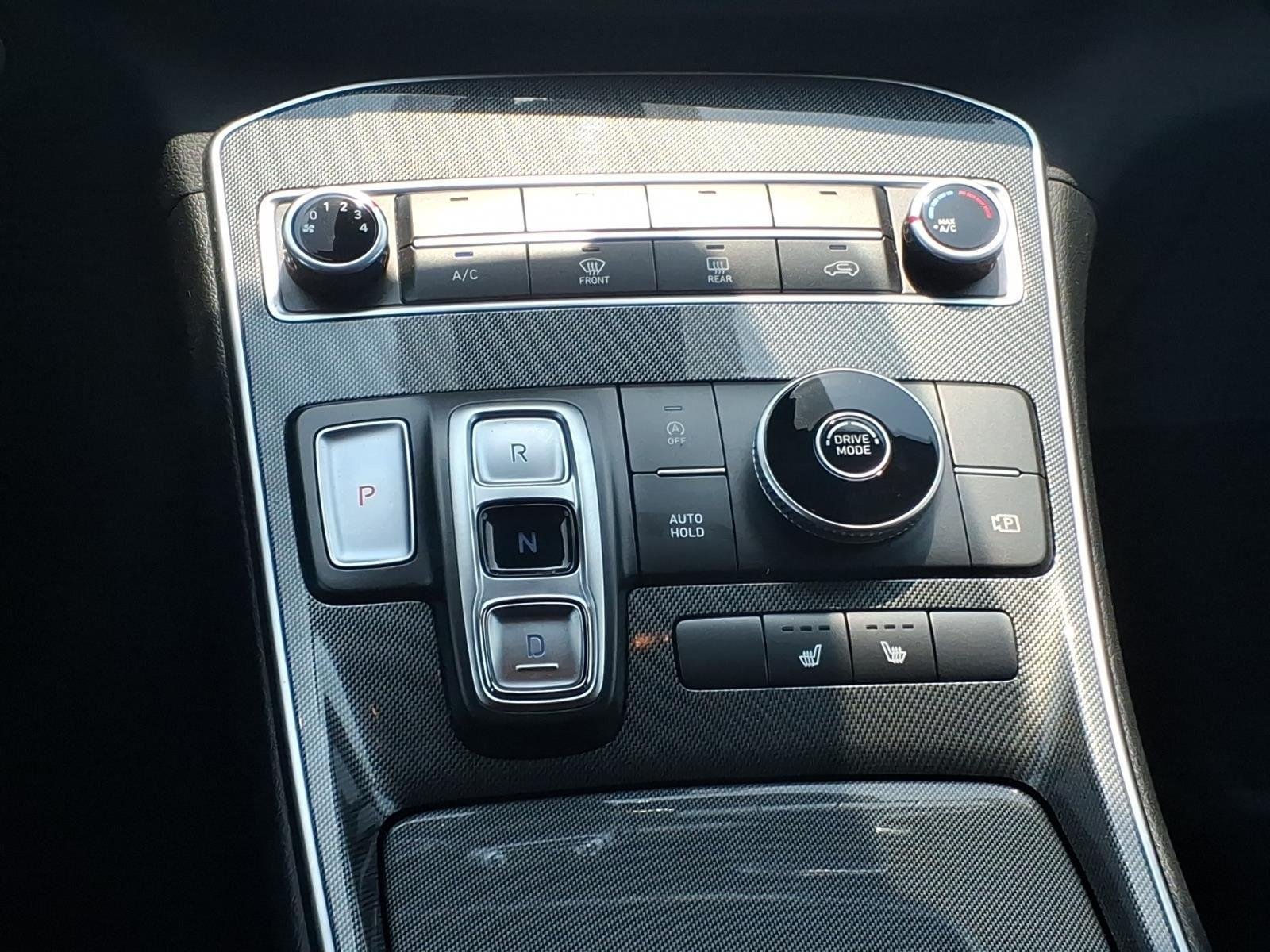 Used 2022 Quartz White Hyundai SEL image 17