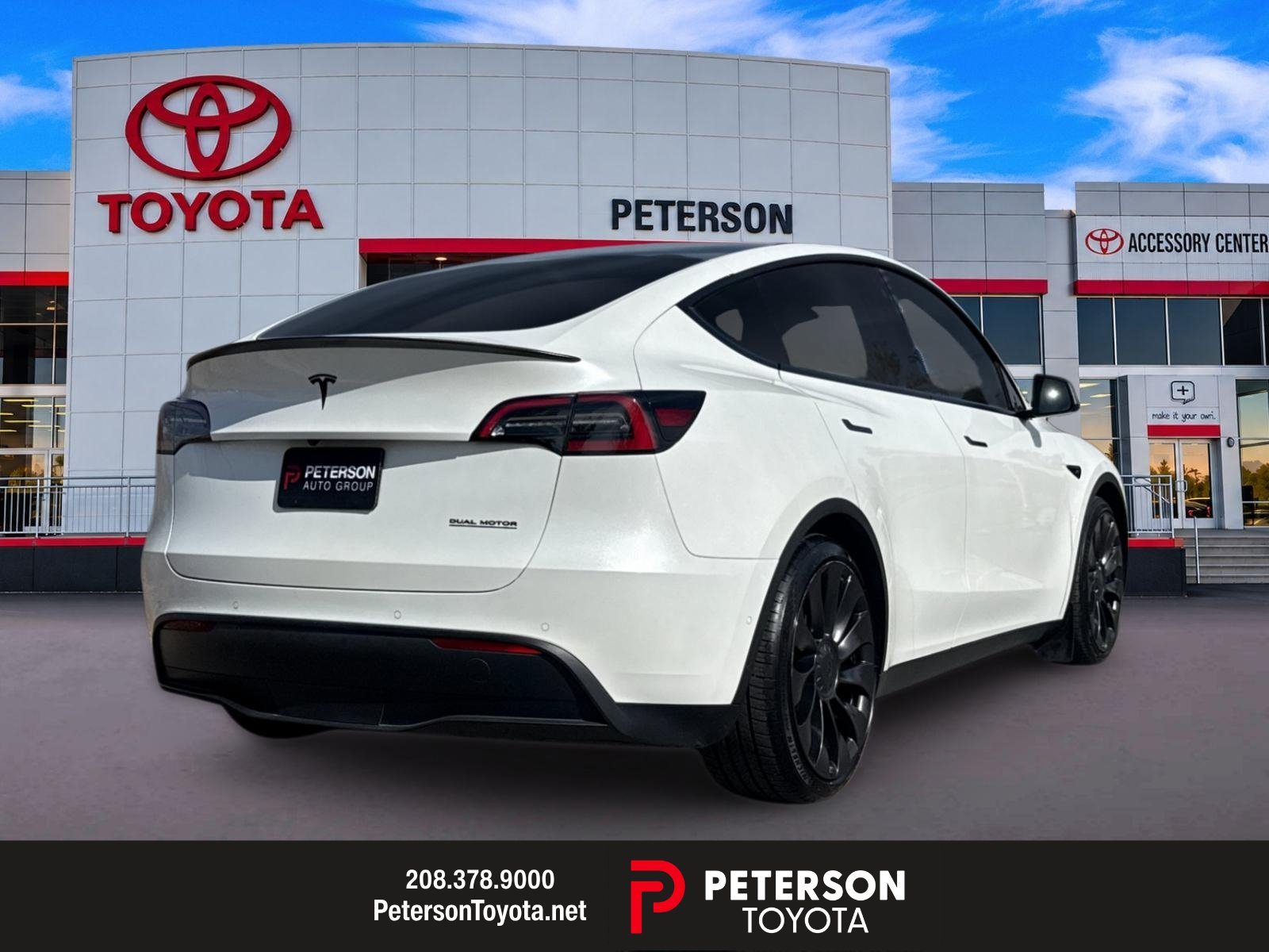 Used 2022  Tesla Performance image 3