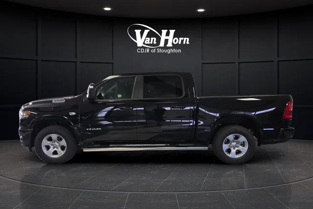 New 2026 Diamond Black Crystal Pearl-Coat Exterior Paint RAM Big Horn/Lone Star image 11