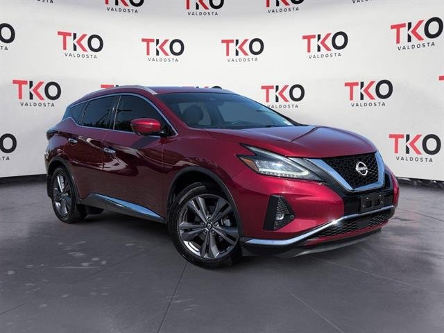 Used 2023 Scarlet Ember Tintcoat Nissan Platinum image 2