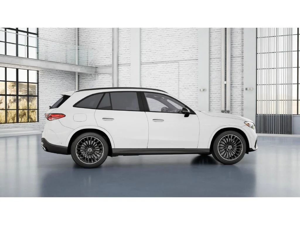 New 2027 White Mercedes-Benz GLC 300 image 17