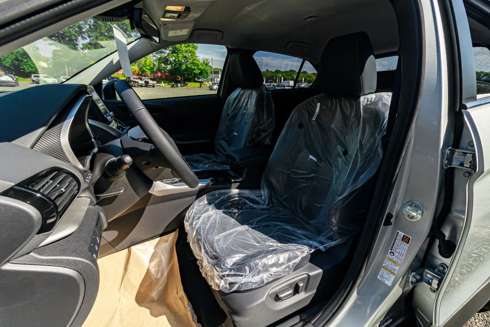 New 2025 Silver Mitsubishi SE 1.5T S-AWC image 13