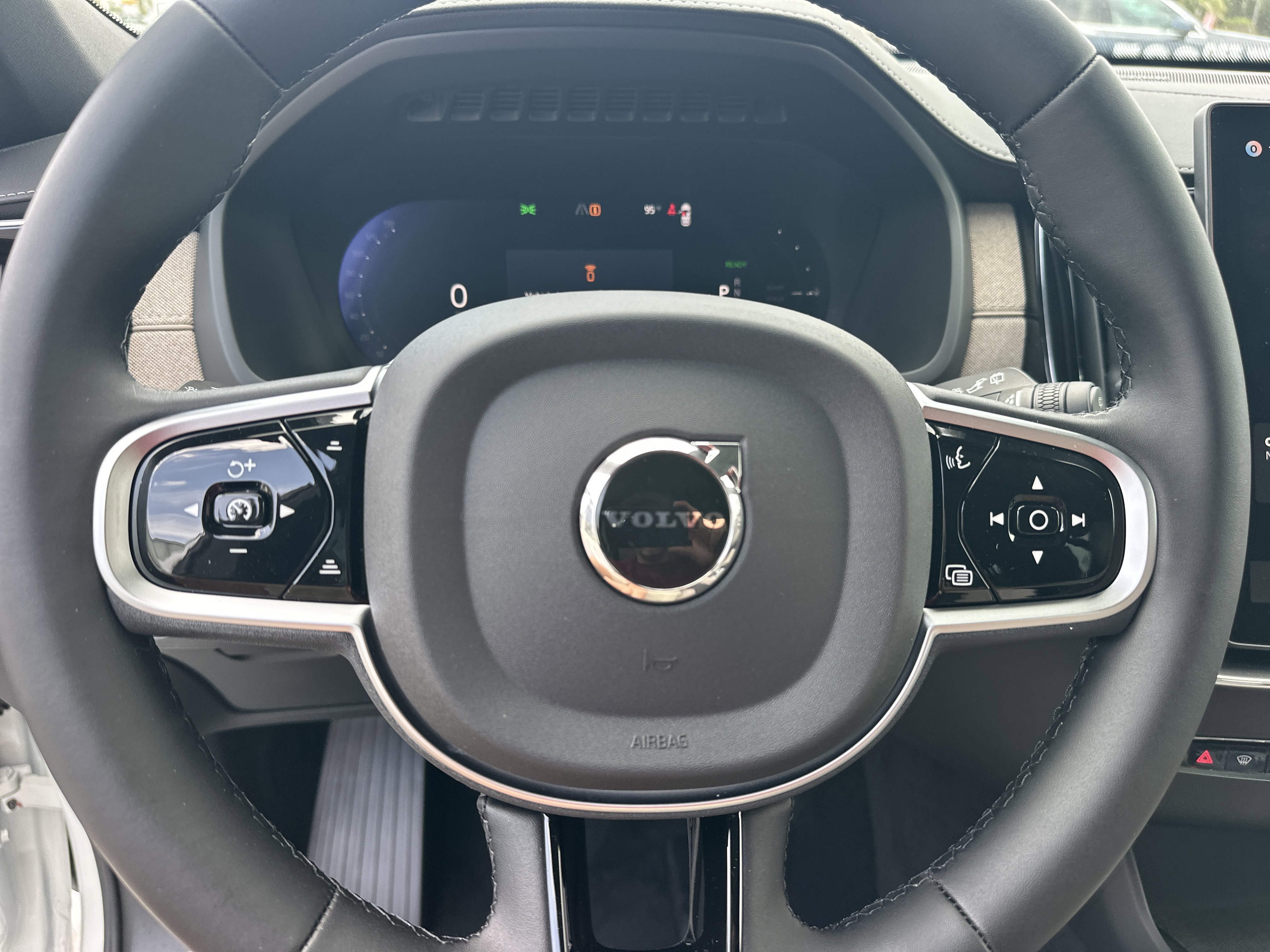New 2026 Crystal White Volvo Ultra image 19