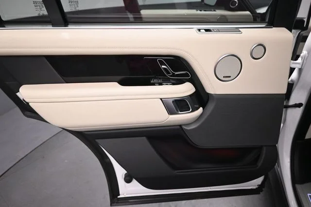 Used 2021 Fuji White Land Rover Westminster image 23