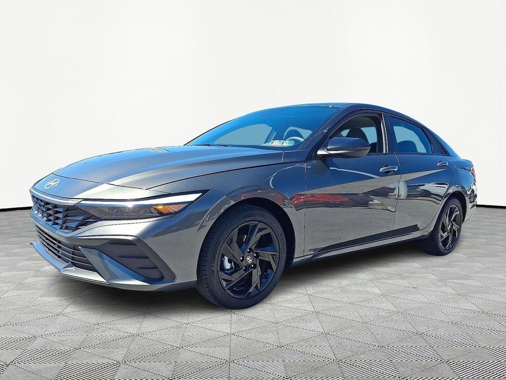 Used 2026 Gray Hyundai SEL Sport image 3