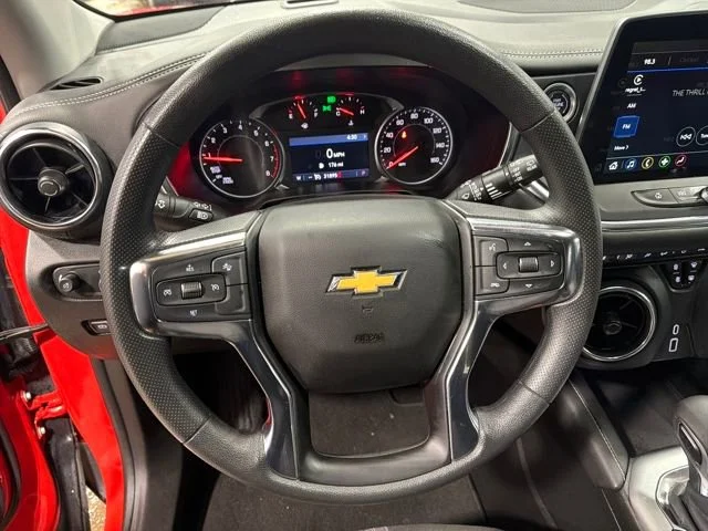 Used 2025 Habanero Orange Chevrolet 2LT image 18