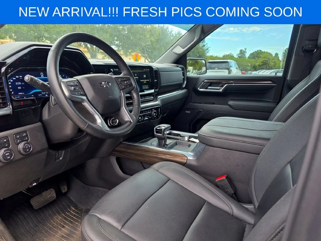 Used 2023 SUMMIT WHITE Chevrolet LT Trail Boss image 8