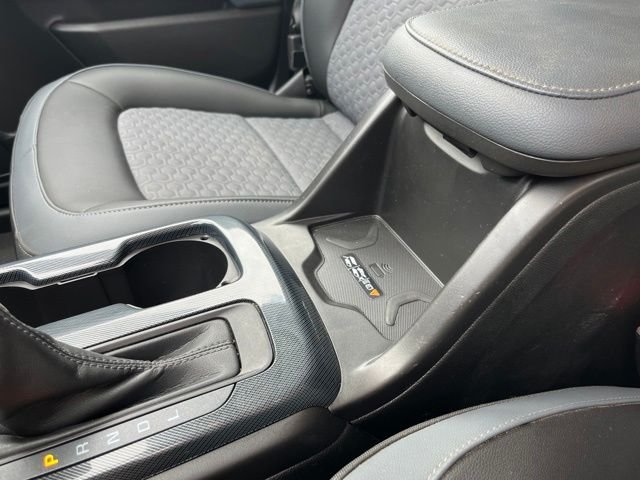 Used 2022 Beige Chevrolet Z71 image 39