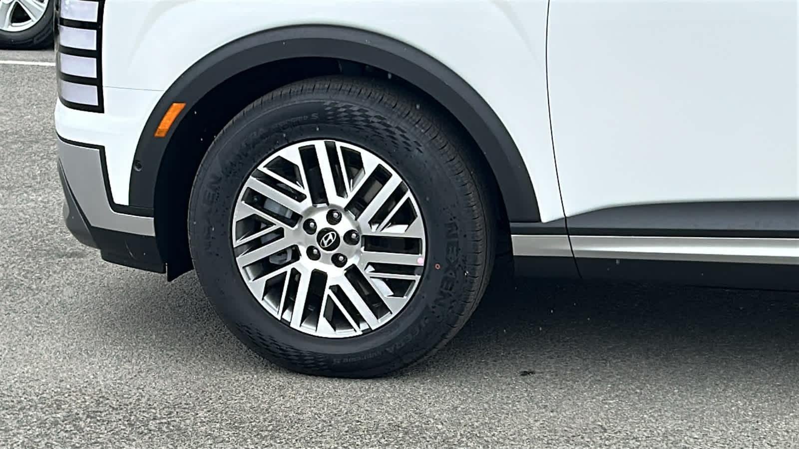 New 2026 Creamy White Pearl Hyundai SEL Premium AWD image 39