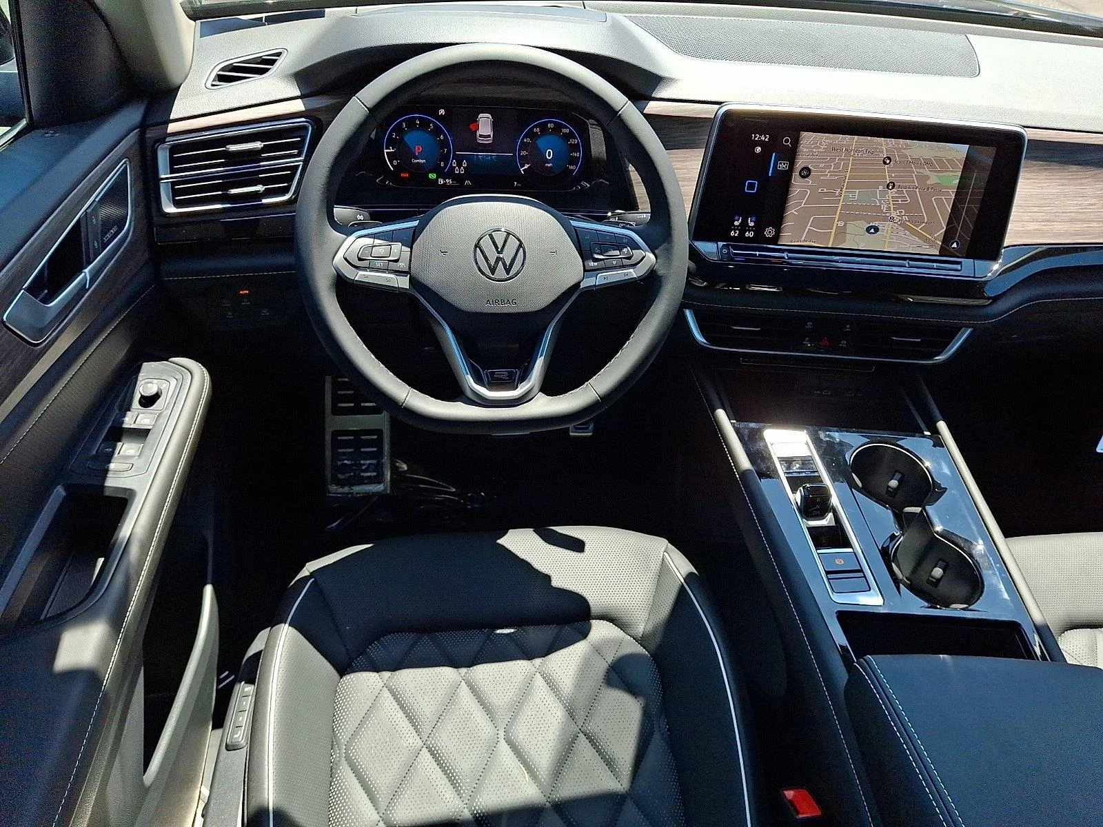 New 2026 Deep Black Pearl Volkswagen 2.0T SEL Premium R-Line image 10