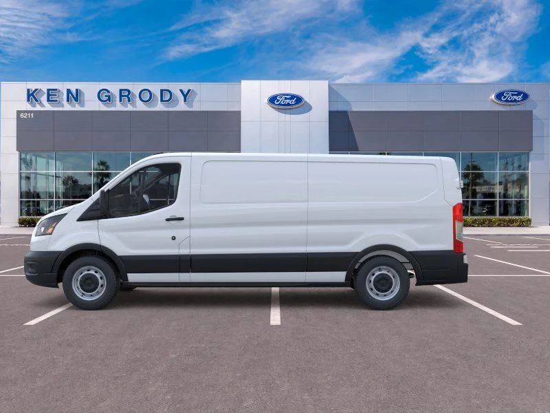 New 2026 Oxford White Ford Base image 3