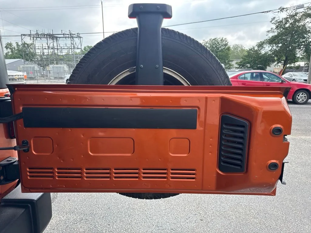 Used 2011 Orange Jeep Rubicon image 17