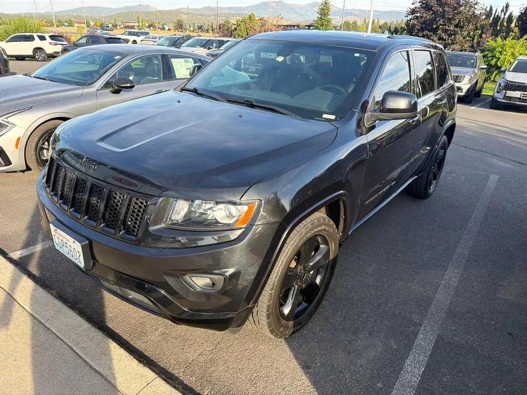 Used 2015 Black Jeep Altitude image 2