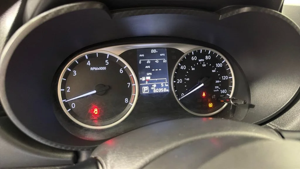Used 2020 White Nissan S Xtronic CVT image 20