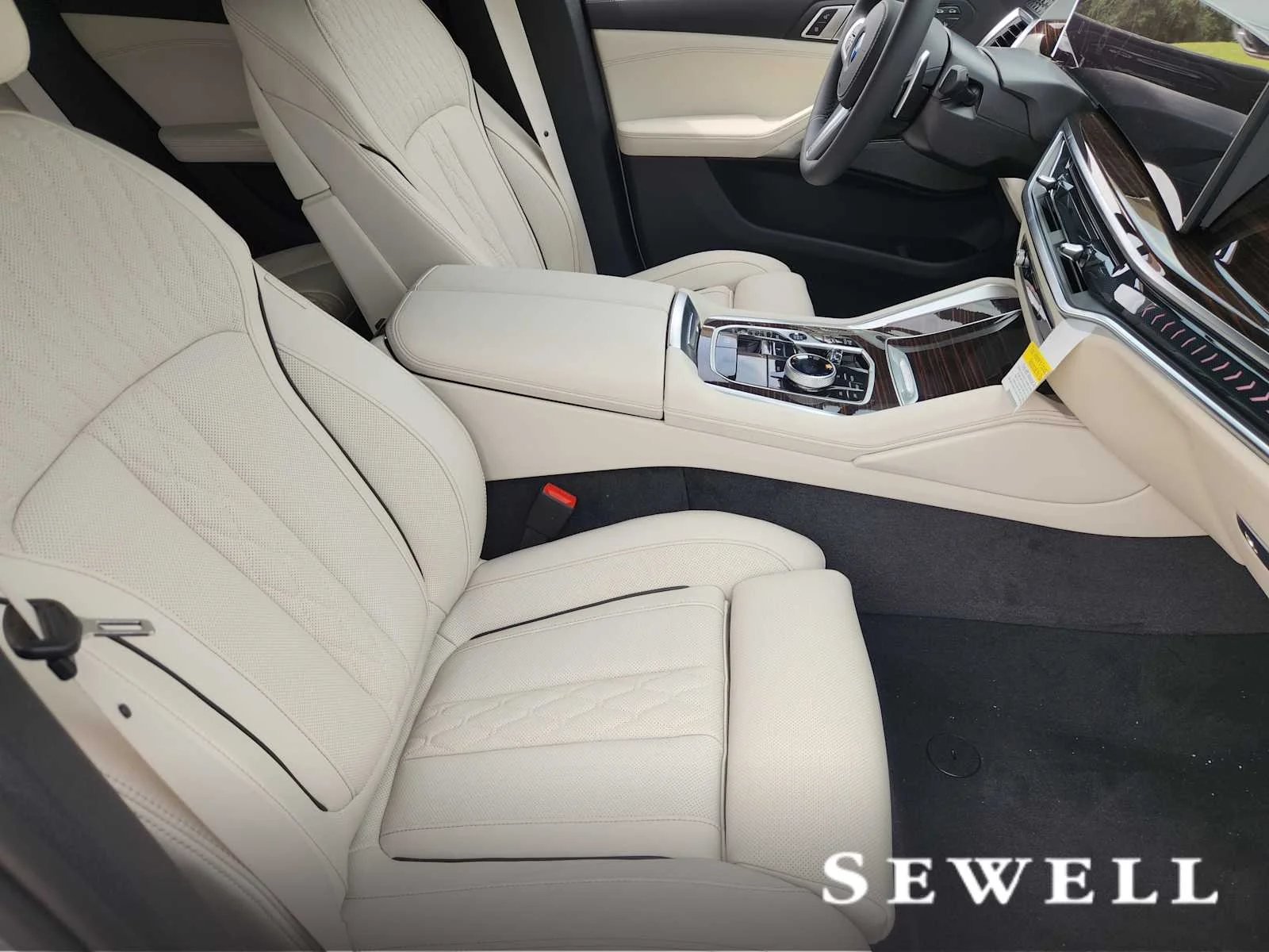 New 2027 Mineral White Metallic BMW xDrive40i image 5