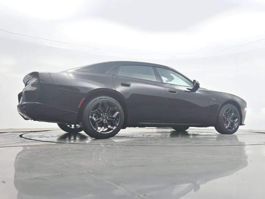 New 2026 Diamond Black Crystal Pearlcoat Dodge R/T image 38