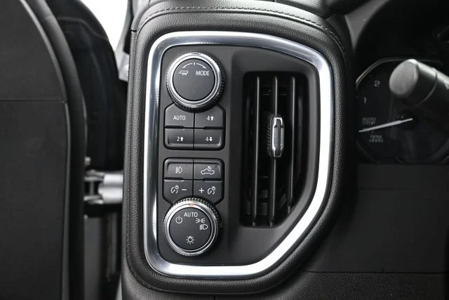 Used 2021 QUICKSILVER METALLIC GMC Elevation image 13
