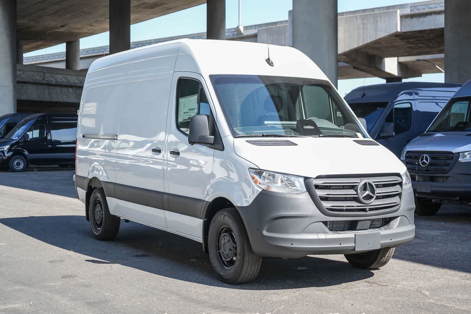New 2026 Arctic White Mercedes-Benz Cargo 144WB High Roof RWD 2.0L I4 Diesel Turbo HO image 37