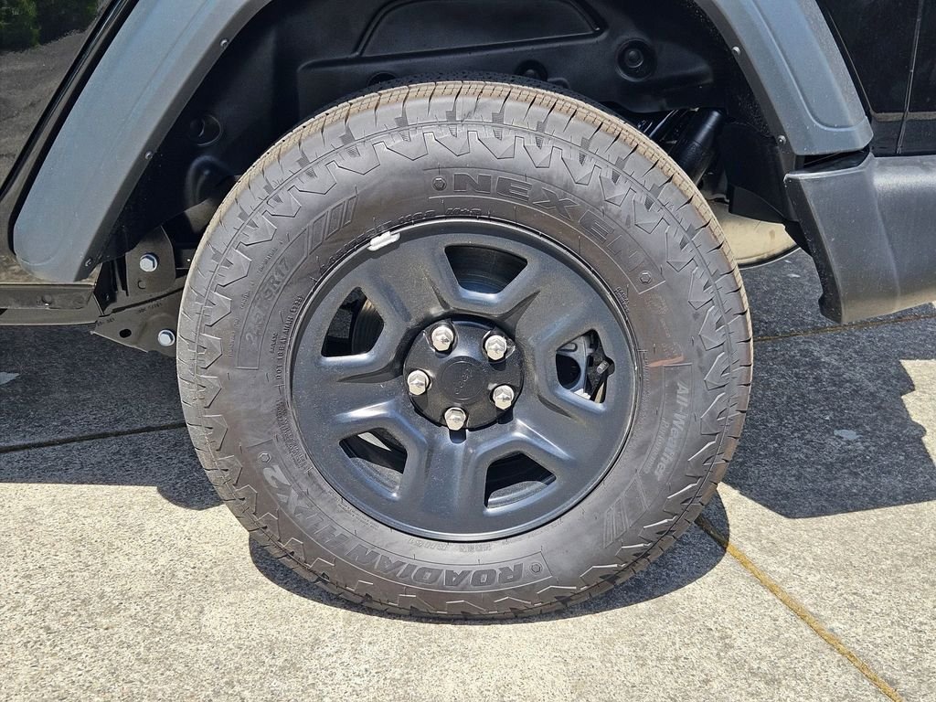 New 2026 Black Clear-Coat Exterior Paint Jeep Sport image 35