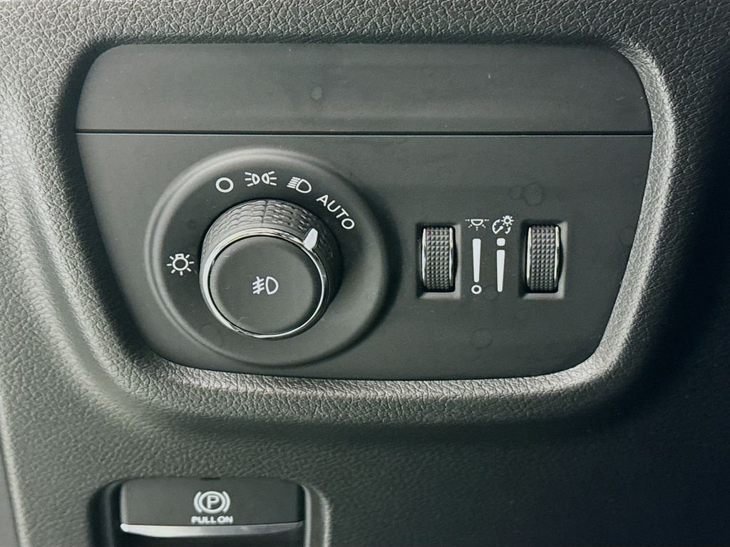 Used 2021 Black Jeep Overland image 11