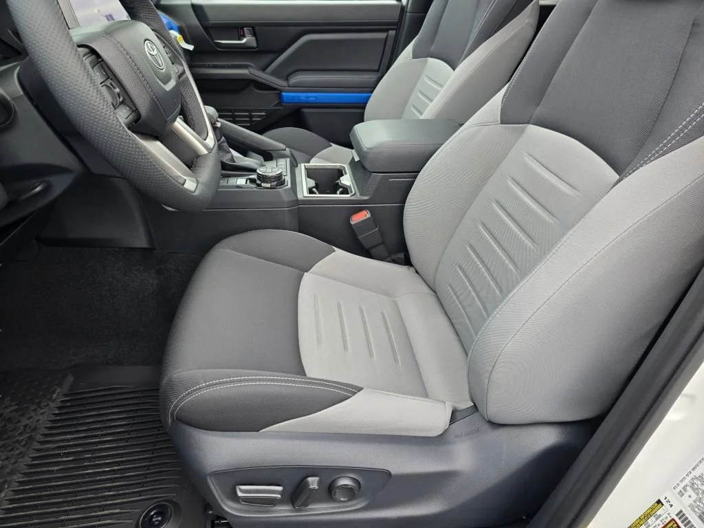 2025 Toyota Tacoma TRD Off Road - Photo 32