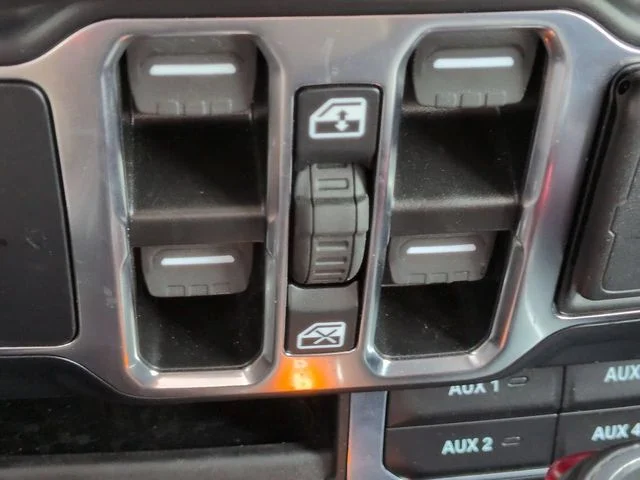 Used 2024 Blue Jeep Sahara image 23