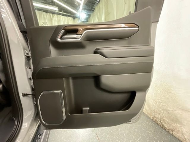 Used 2024 Gray Chevrolet LT image 24