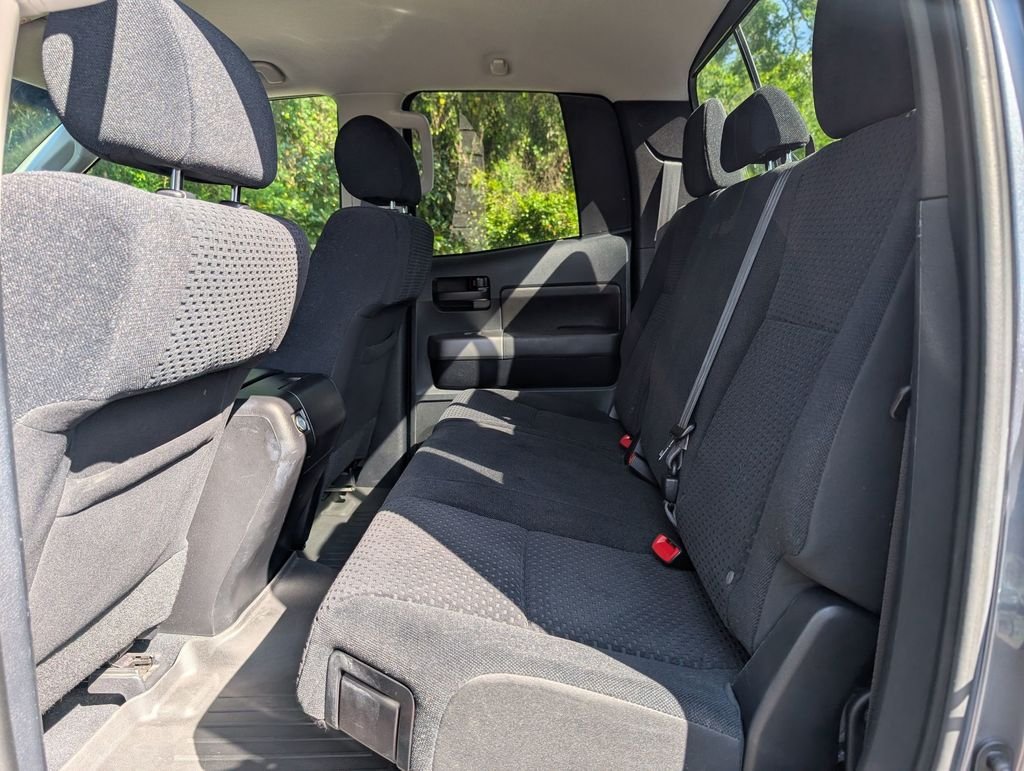 Used 2010  Toyota Grade image 24