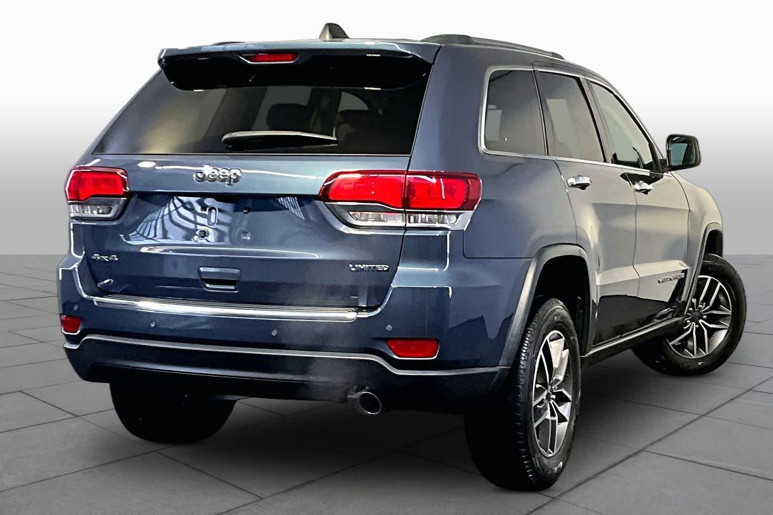 Used 2021 Slate Blue Pearlcoat Jeep Limited image 13