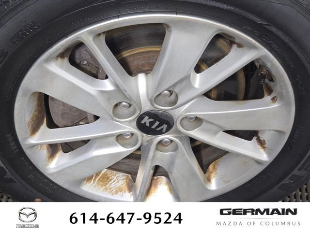 Used 2016 Silver Kia LX image 13